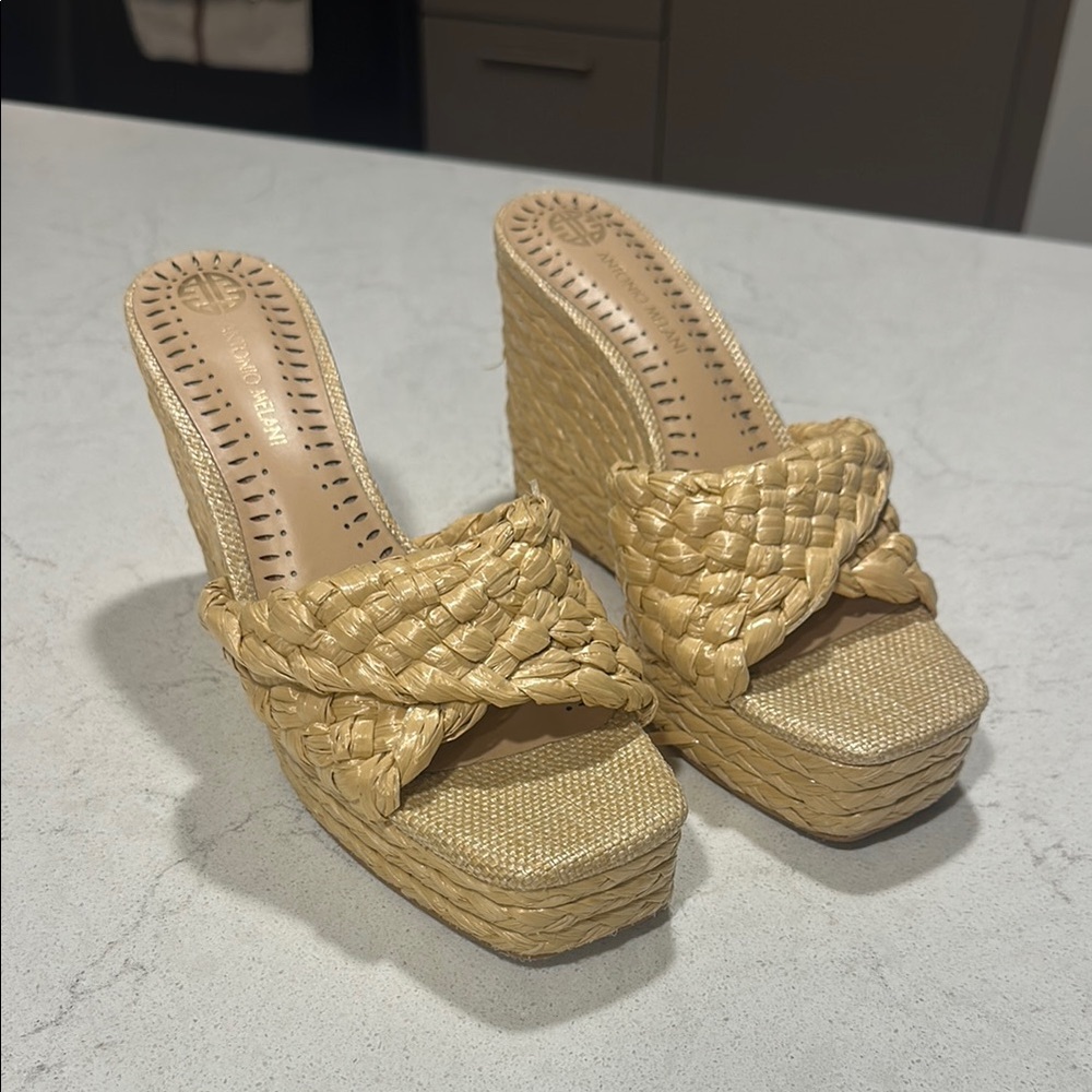 ANTONIO MELANI Gold Wedge Sandals with Woven Texture